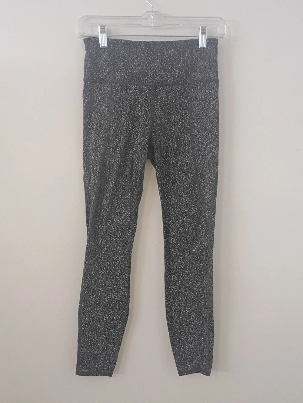 Athleta Lightning Static 7/8 Leggings Black White
